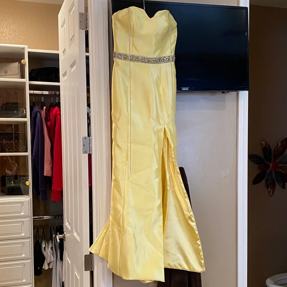 Sheri Hill Yellow Embellished Gown